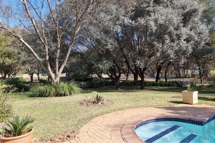 3 Bedroom Property for Sale in WestLake Country Safari Estate North West